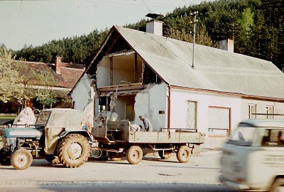 Aufräumarbeiten nach dem Beben 1972