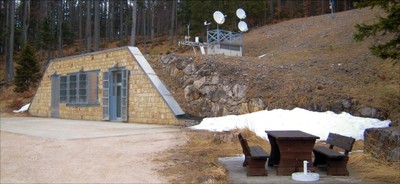 Der Eingang seismisch - gravimetrische Observatorium (SGO) am Conrad Observatoriums. © ZAMG Geophysik