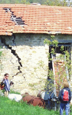 Erdbeben mit anschließender Hangrutschung in Italien