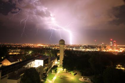 Regen und Blitze wie im Sommer